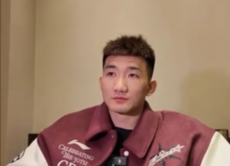  咋形容你和王博的關(guān)系？孫銘徽：像家人 他訓(xùn)練&生活中很照顧我們