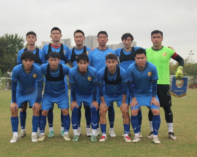  穆謝奎連入兩球?qū)⒈确帜孓D(zhuǎn)，大連鯤城2-1戰(zhàn)勝山西崇德榮海