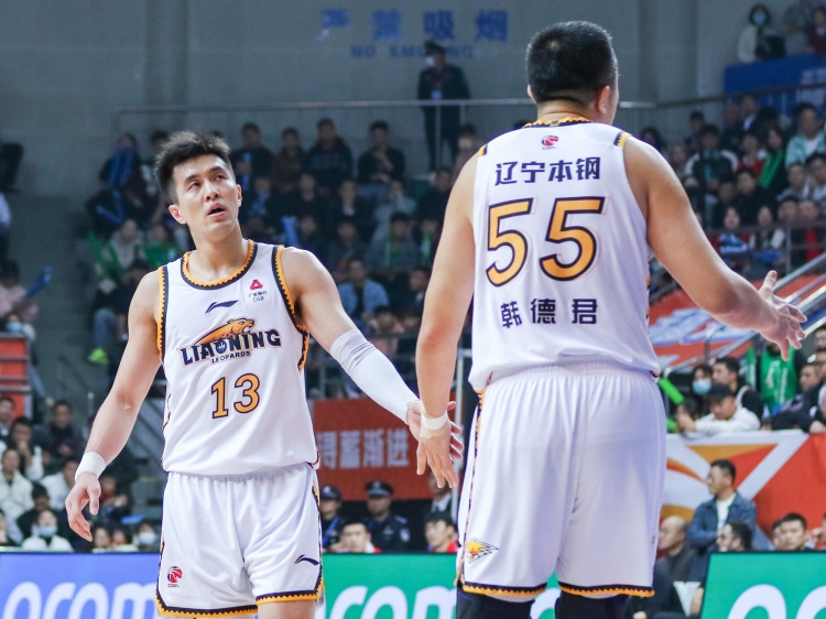  里程碑！韓德君8625分追平郭艾倫 并列遼籃隊(duì)史得分王