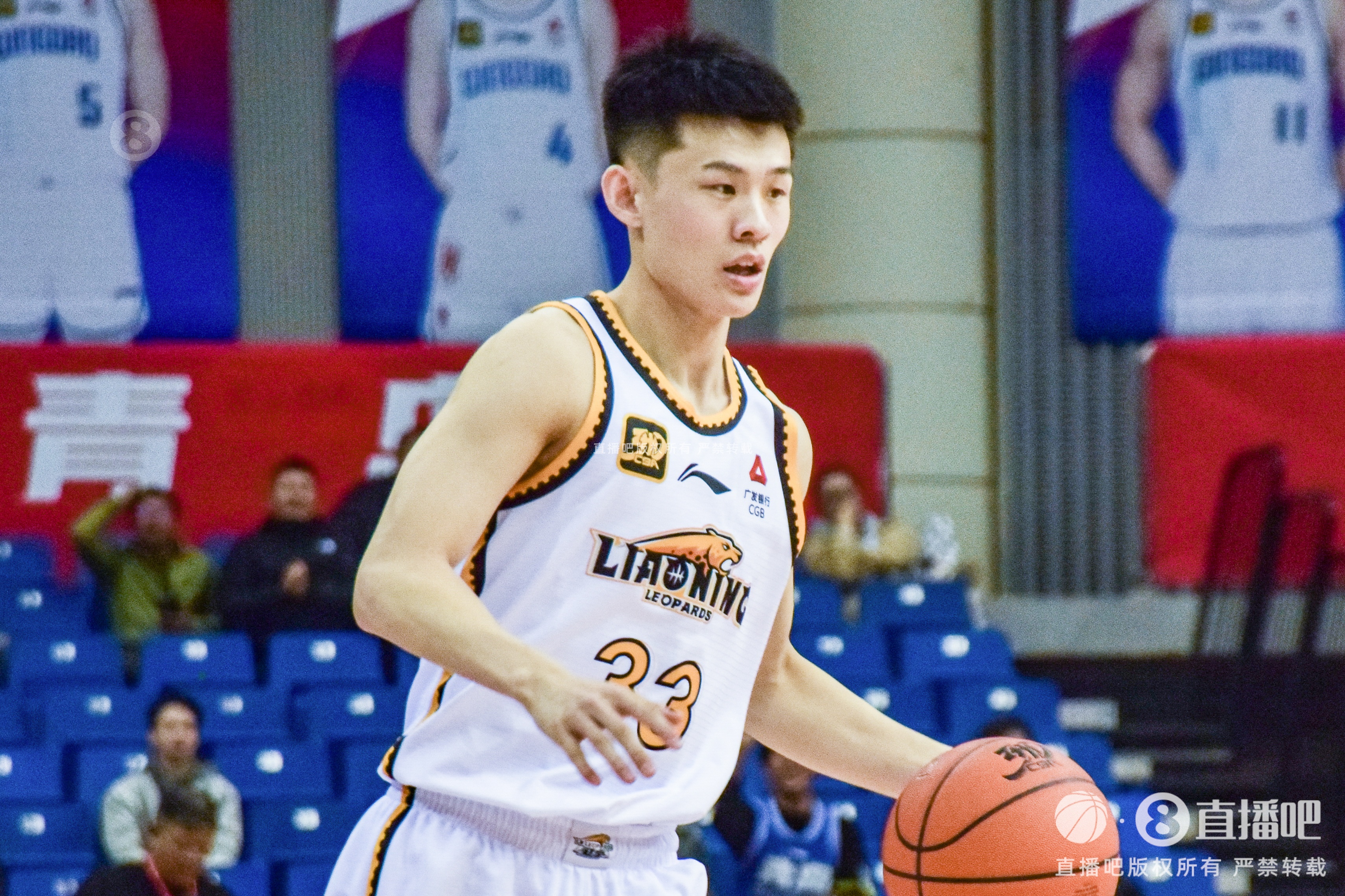  太準了！王嵐嵚半場4記三分球拿下12分2板2助1斷