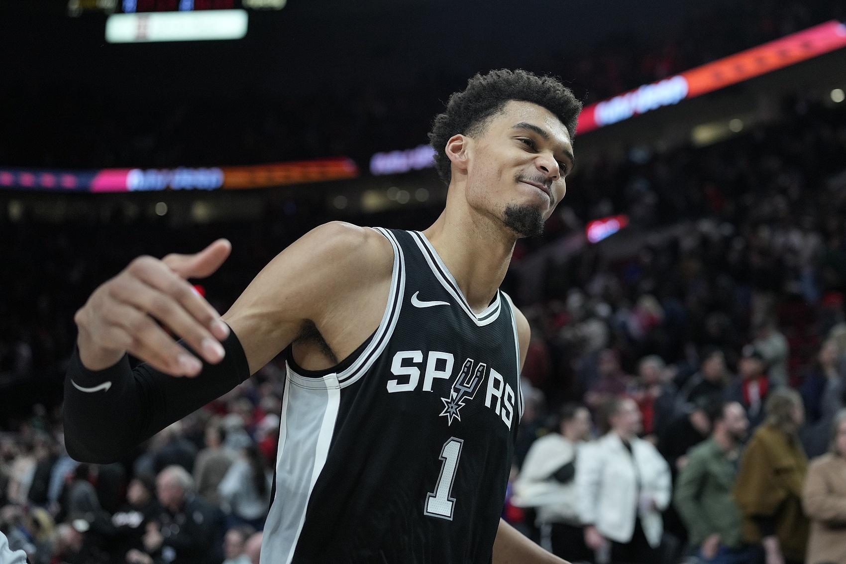  下一個NBA超級巨星？文班亞馬——身高&技術與人格魅力的完美結合