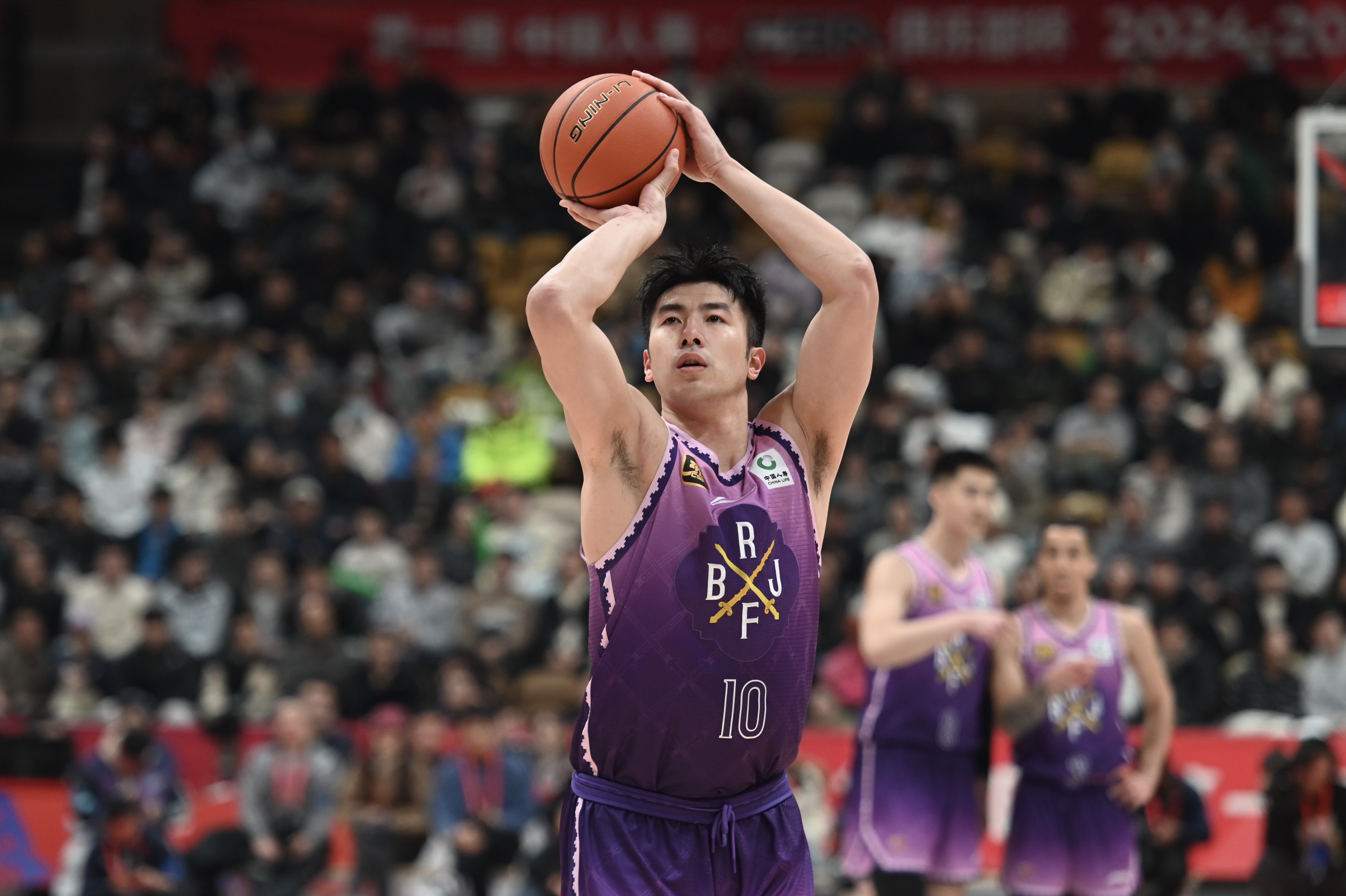  手感火熱！鄒雨宸半場(chǎng)6中6拿下15分 包攬北控開場(chǎng)前九分