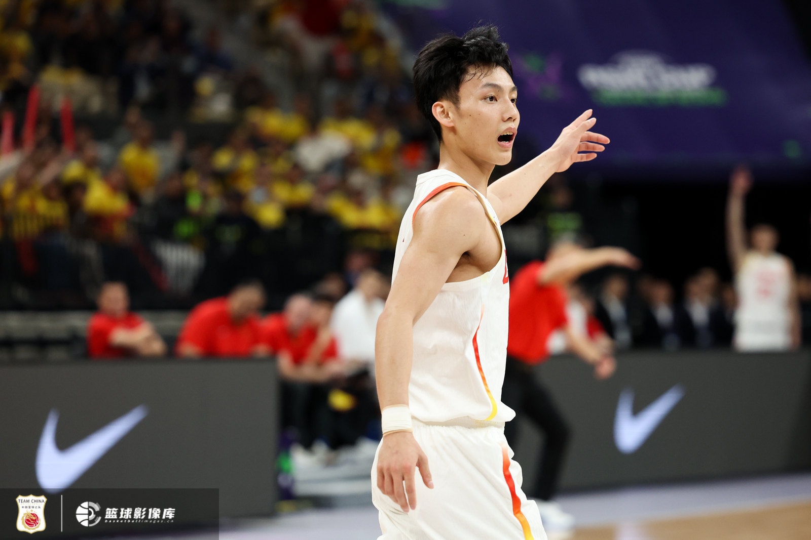  首發(fā)出戰(zhàn)不在狀態(tài)！徐杰全場(chǎng)3中0沒得分 拿到3板1助2斷另2失誤